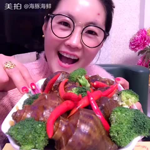 海豚姐姐的活力美食吃播，美食与活力的盛宴